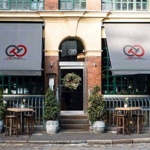 طرح موکاپ لوگو روی سایبان